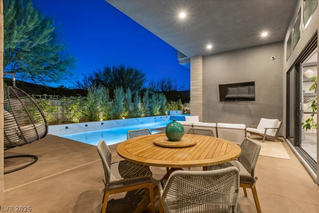 10806 White Clay Drive, Las Vegas, NV 89135 10806 White Clay Drive, Las Vegas, NV 89135