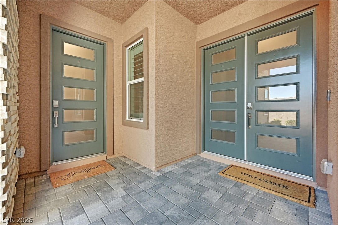 2689 Pioneer Estates Court, Las Vegas, NV 89117 Separate entry for Next Gen Living Space with kitchenette , living room and bedroom