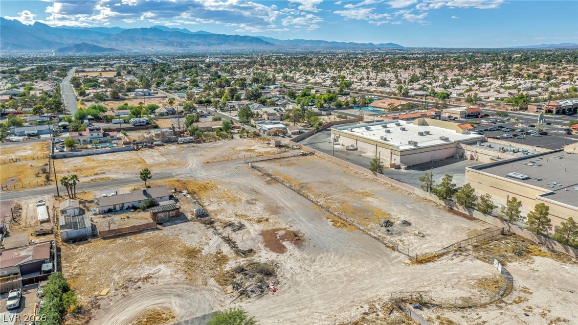 Expansive desert valley views stretch toward the mountains from this spacious, undeveloped parcel.