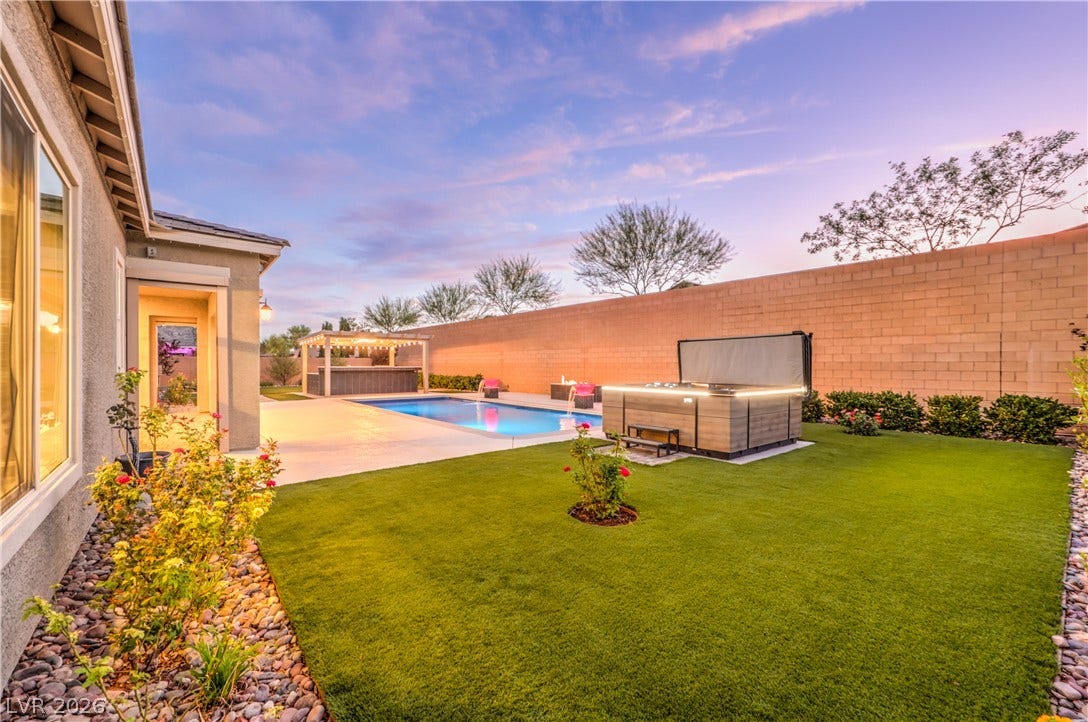 5455 Grambley Street, Las Vegas, NV 89149 Additional backyard with high-end 6-person Bullfrog spa and speakers and wi-fi