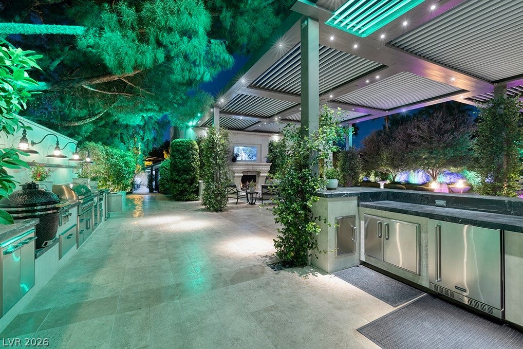 2323 Pinto Lane, Las Vegas, NV 89107 2323 Pinto Lane, Las Vegas, NV 89107