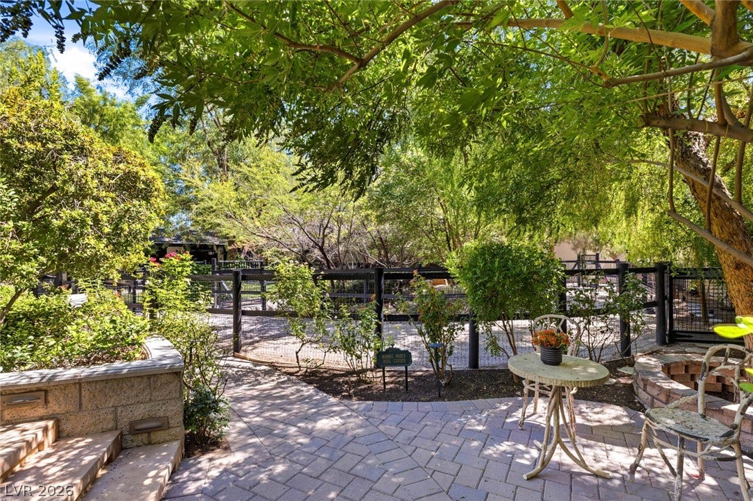 2323 Pinto Lane, Las Vegas, NV 89107 2323 Pinto Lane, Las Vegas, NV 89107