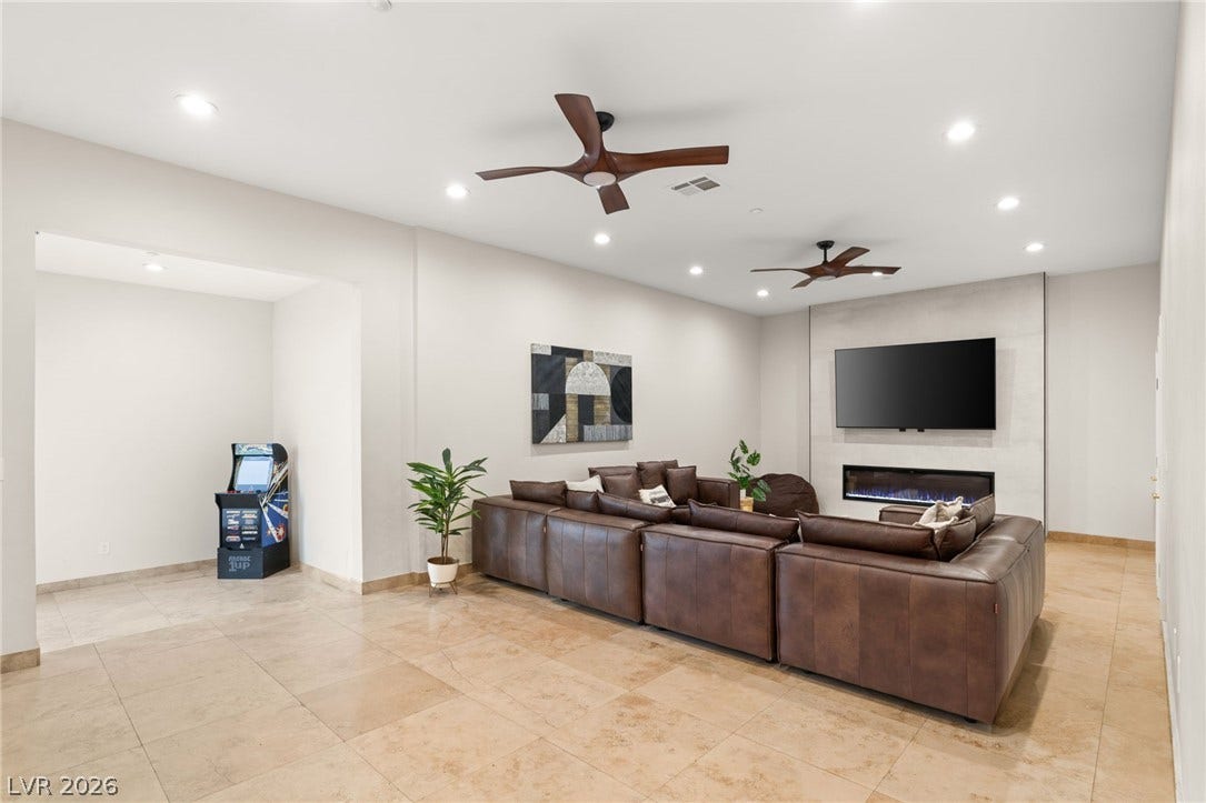 1635 Liege Drive, Henderson, NV 89012 1635 Liege Drive, Henderson, NV 89012