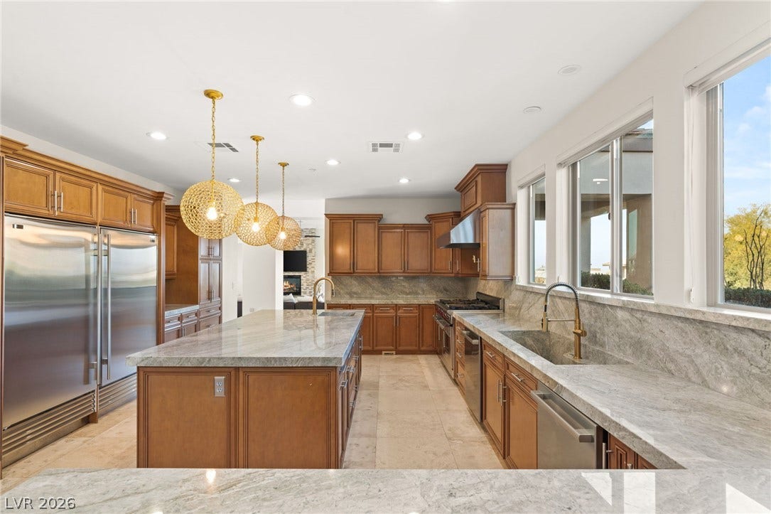 1635 Liege Drive, Henderson, NV 89012 1635 Liege Drive, Henderson, NV 89012