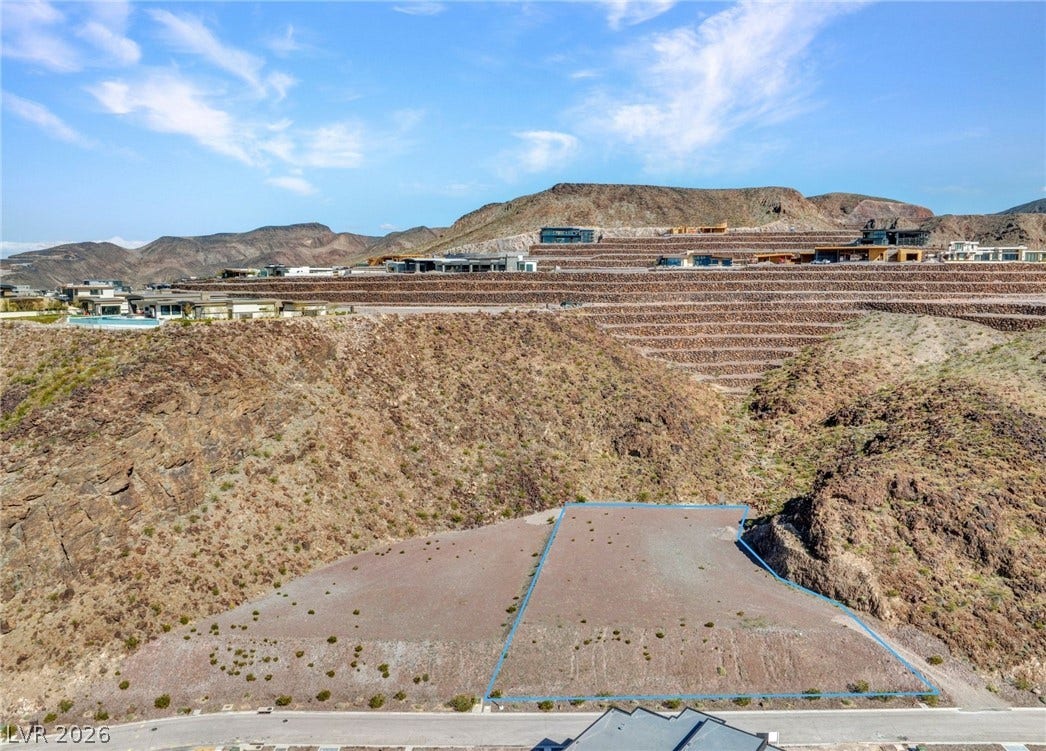 26 Rockstream Drive, Henderson, NV 89012 26 Rockstream Drive, Henderson, NV 89012