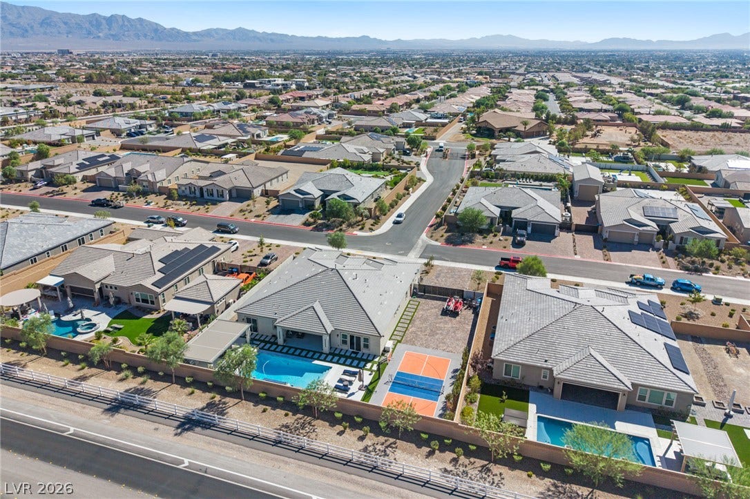 5475 Grambley Street, Las Vegas, NV 89149 5475 Grambley Street, Las Vegas, NV 89149