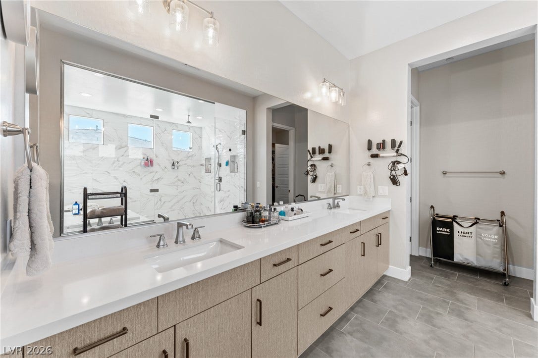5475 Grambley Street, Las Vegas, NV 89149 5475 Grambley Street, Las Vegas, NV 89149