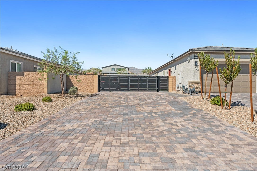 5475 Grambley Street, Las Vegas, NV 89149 5475 Grambley Street, Las Vegas, NV 89149