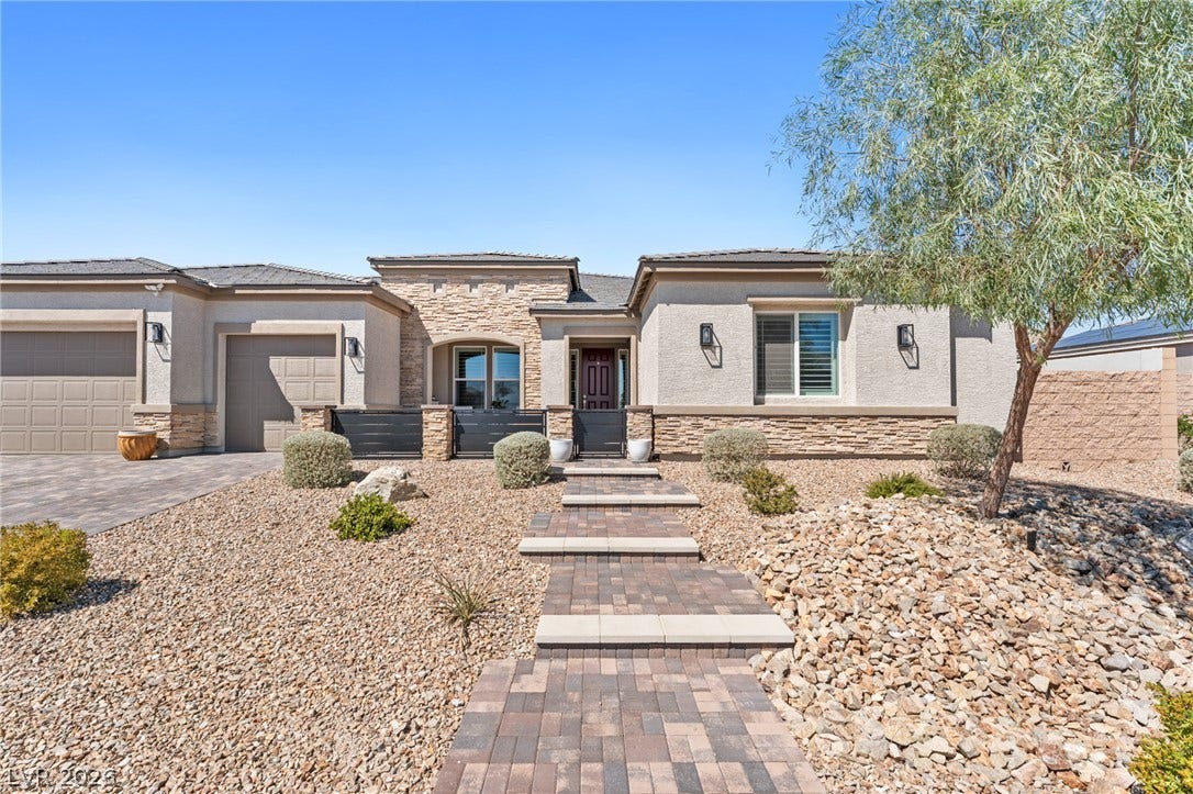 5475 Grambley Street, Las Vegas, NV 89149 5475 Grambley Street, Las Vegas, NV 89149