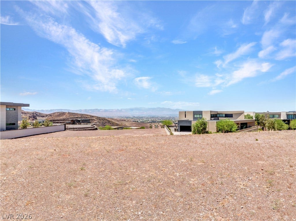 22 Rockstream Drive, Henderson, NV 89012 22 Rockstream Drive, Henderson, NV 89012