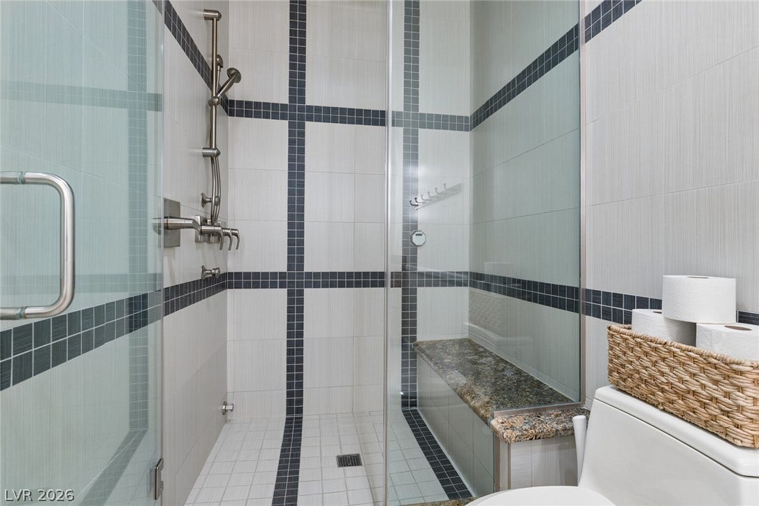 9916 Aspen Knoll Court, Las Vegas, NV 89117 3/4 bath at second level bedroom.