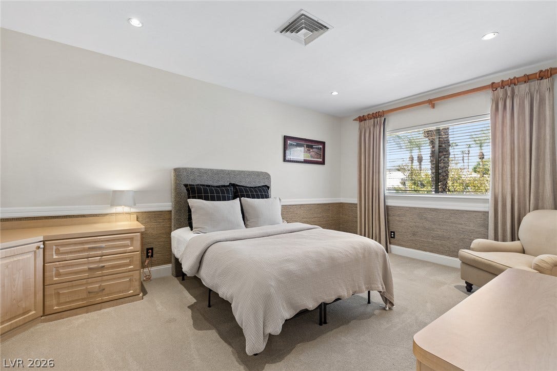 9916 Aspen Knoll Court, Las Vegas, NV 89117 Second level guest bedroom features buit