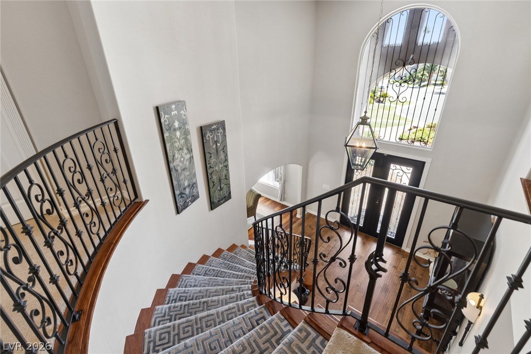 9916 Aspen Knoll Court, Las Vegas, NV 89117 Looking down towards entrance.
