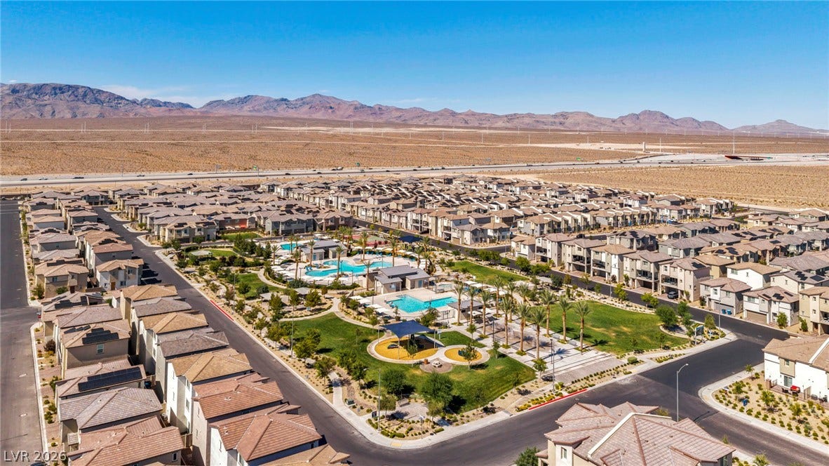 2594 Canary Yellow Court, North Las Vegas, NV 89086 Expansive desert mountains frame this planned residential community centered around resort-style neighborhood amenities.