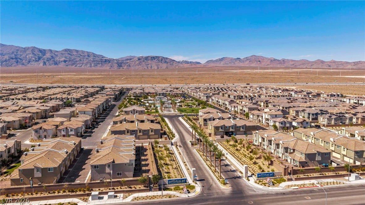 2594 Canary Yellow Court, North Las Vegas, NV 89086 Panoramic mountain views surround this master-planned community of modern multi-family residences.