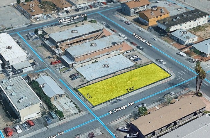 200 W Chicago Avenue, Las Vegas, NV 89102 A well-positioned corner parcel highlights this prime urban development opportunity.