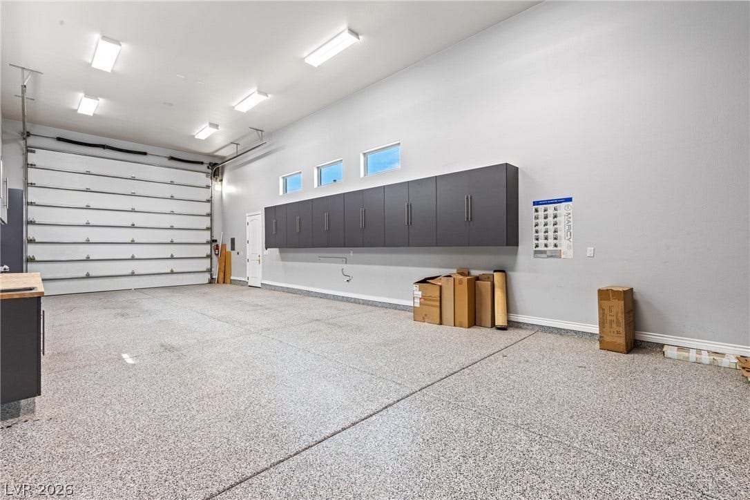 RV Super Garage