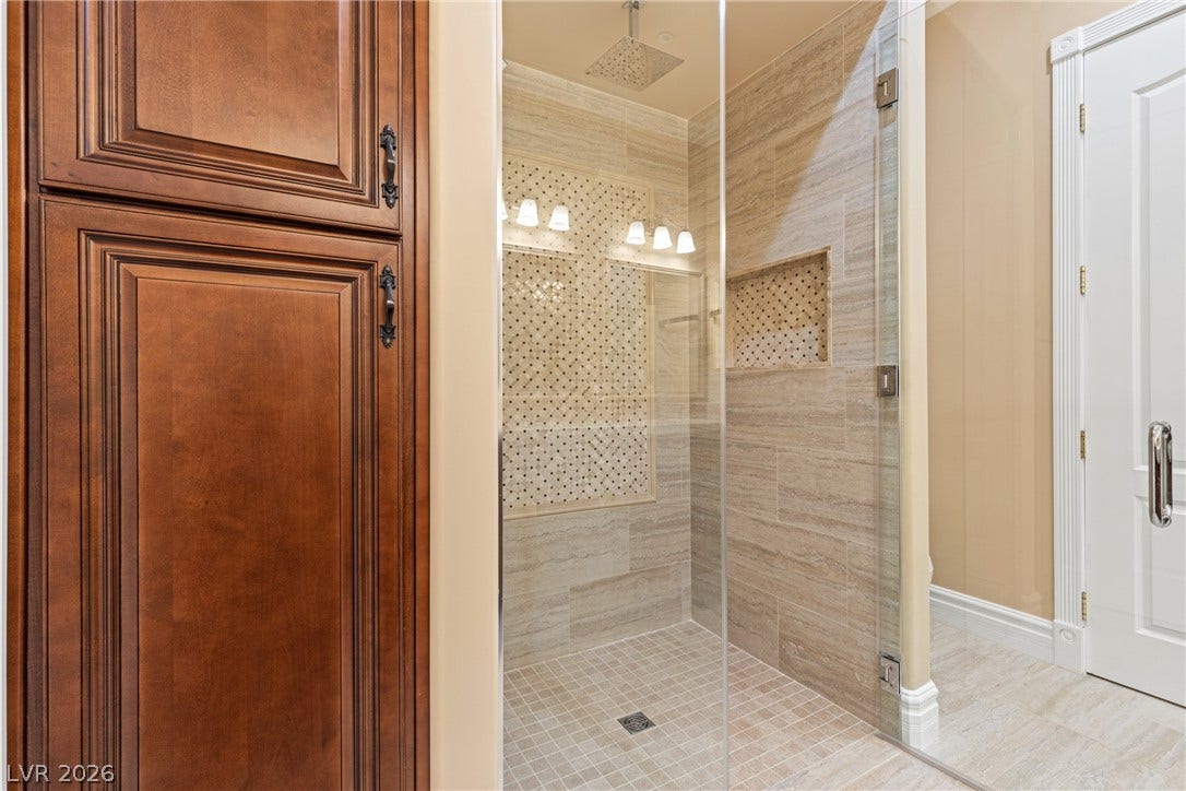 Jack n Jill Bathroom
