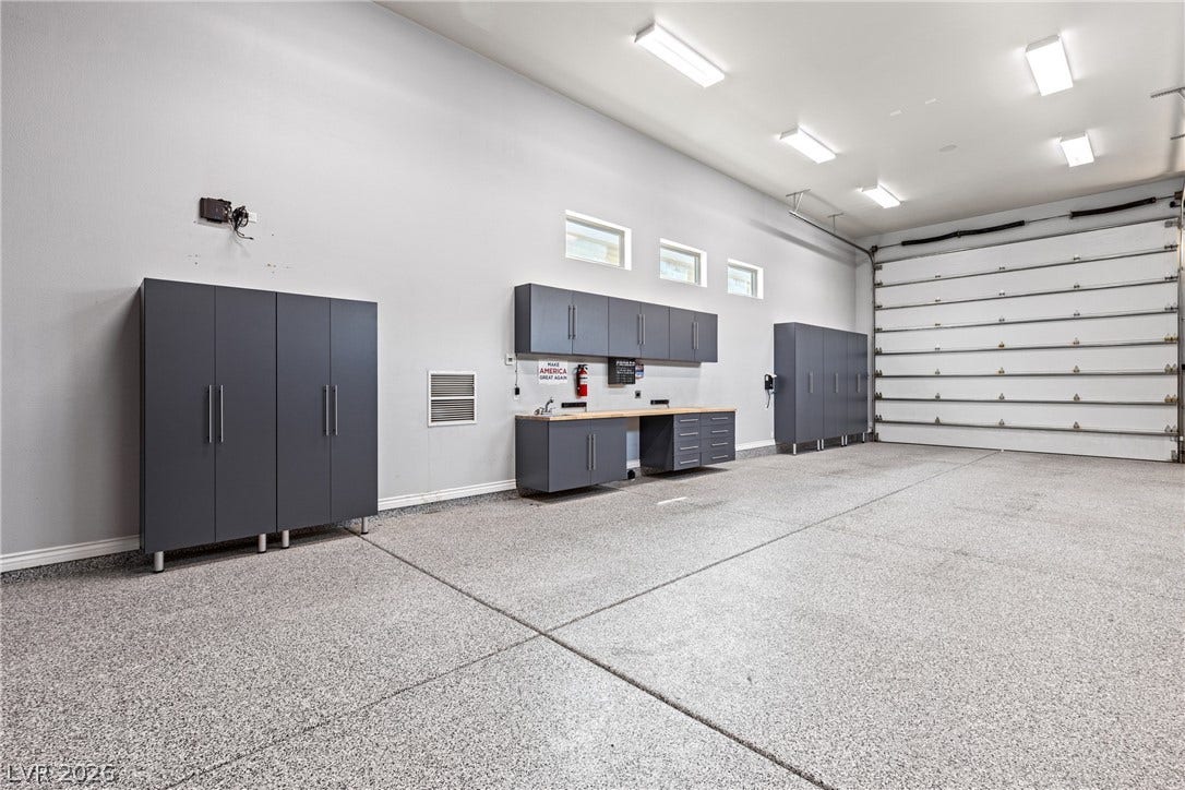 RV Super Garage