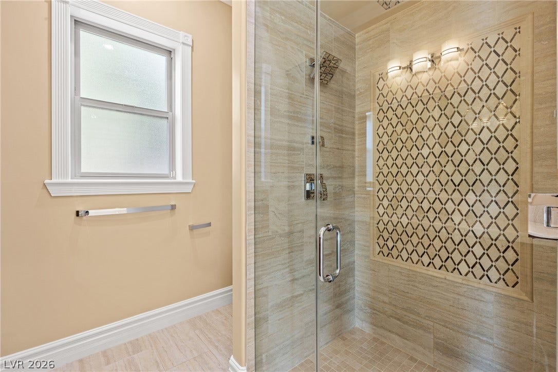 Bedroom 2 En Suite Bathroom