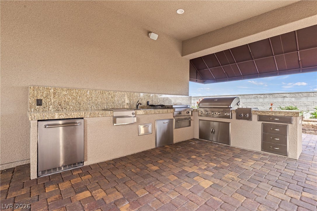 BBQ and Outside Kitchen