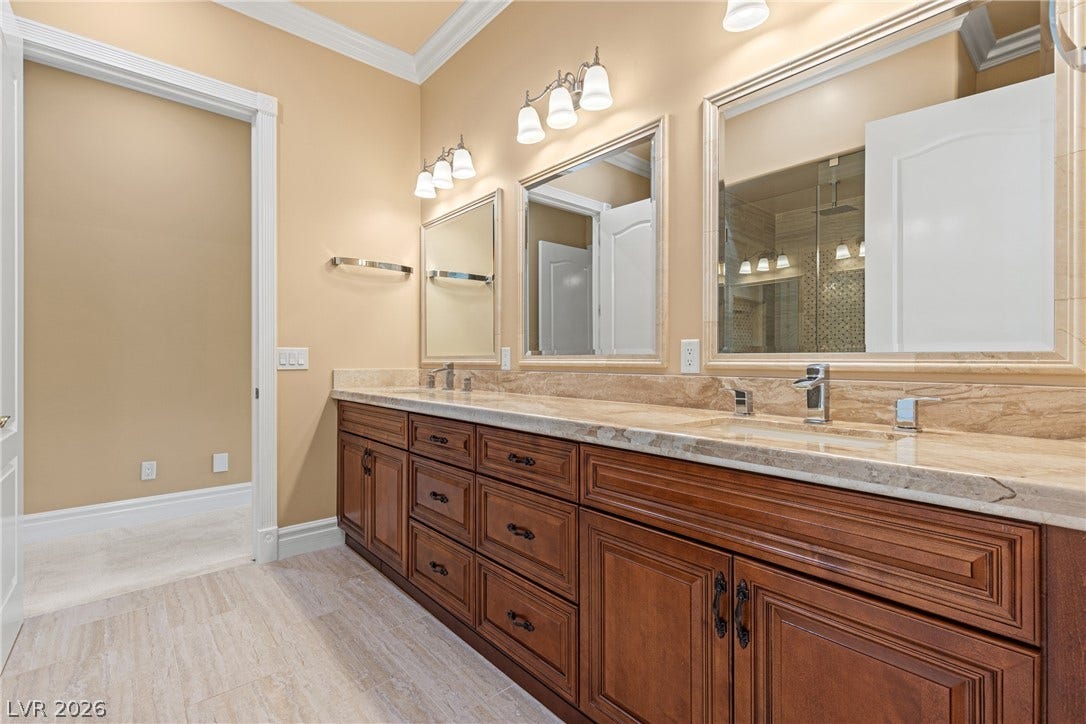 Jack n Jill Bathroom