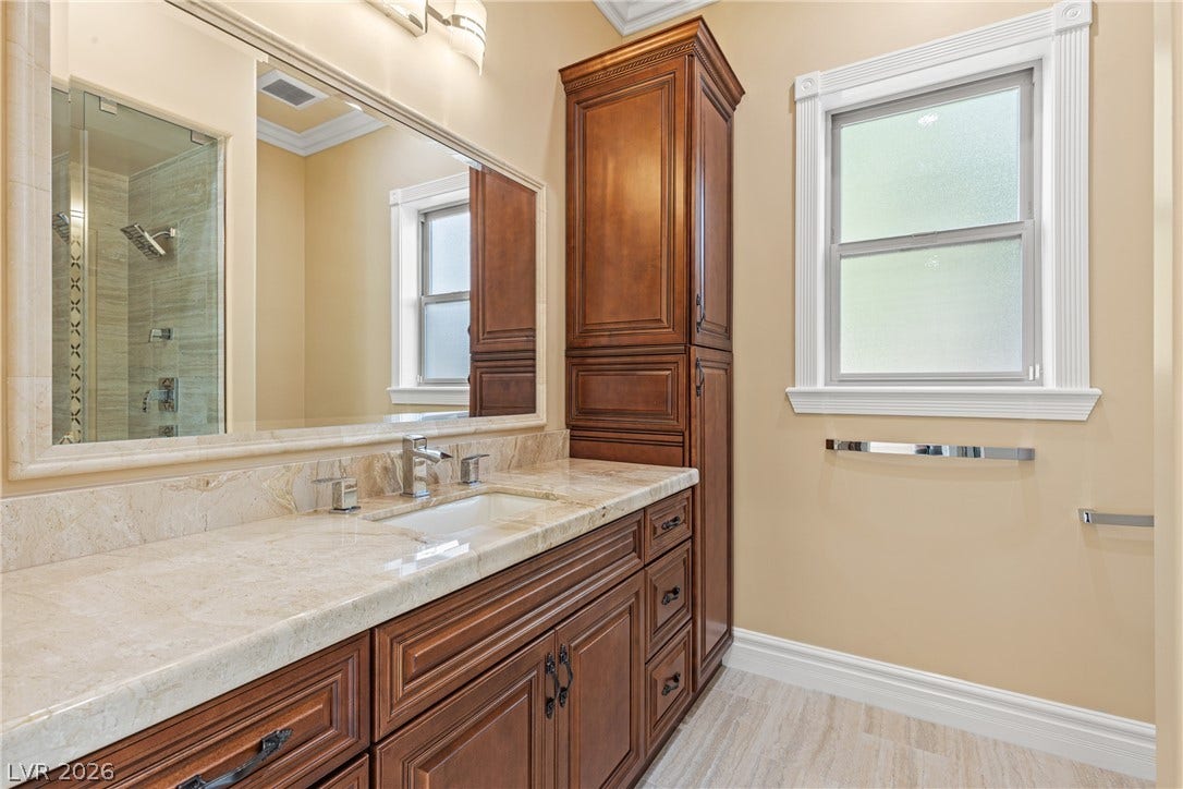 Bedroom 2 En Suite Bathroom
