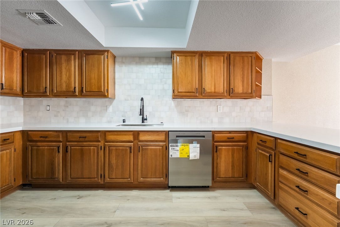 2716 Laguna Shores Lane, Las Vegas, NV 89121 2716 Laguna Shores Lane, Las Vegas, NV 89121