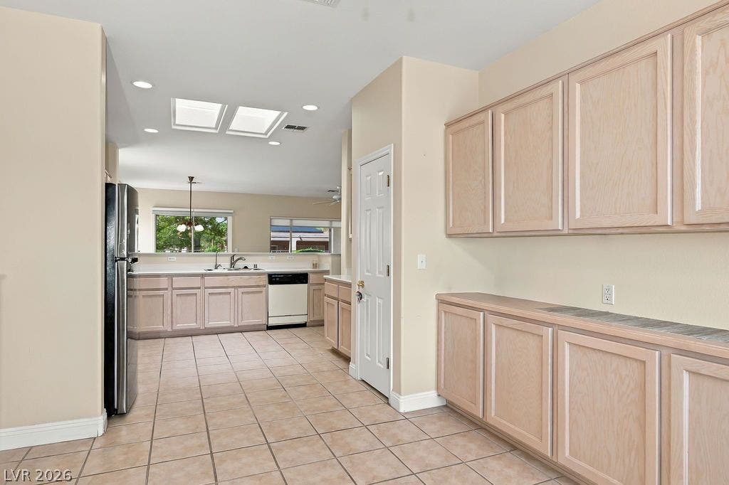 2652 Harrisburg Avenue, Henderson, NV 89052 2652 Harrisburg Avenue, Henderson, NV 89052