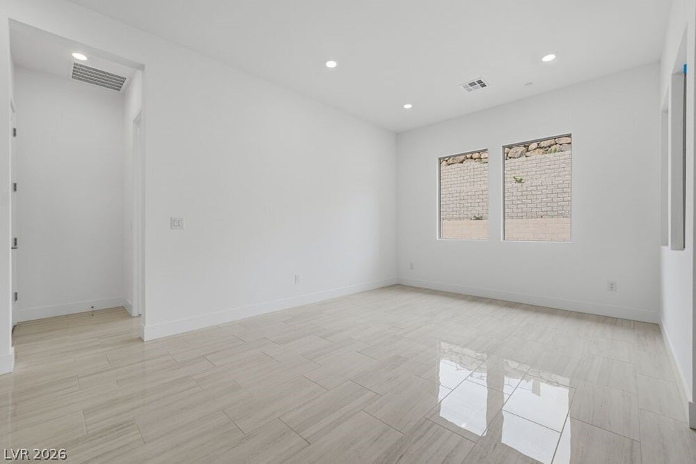 372 Tigullio Avenue - Ready Now!