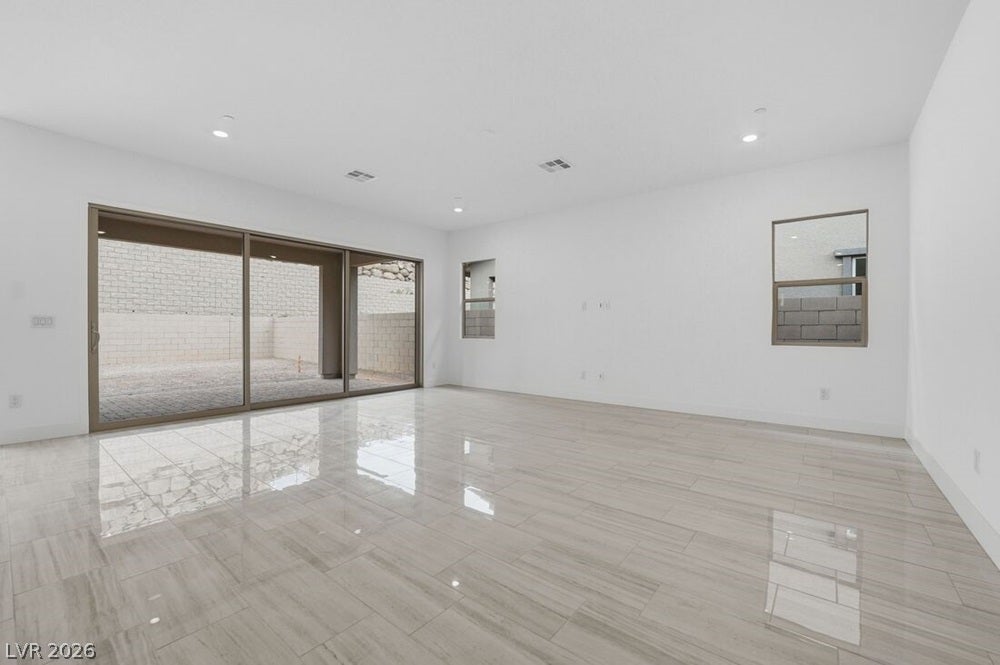 372 Tigullio Avenue - Ready Now!