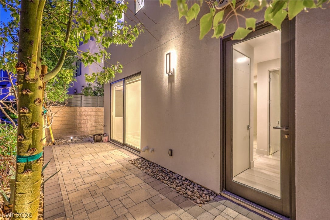 422 Tranquil Peak Court, Henderson, NV 89012 422 Tranquil Peak Court, Henderson, NV 89012