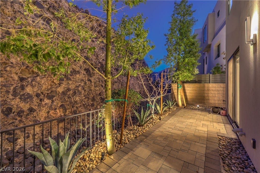 422 Tranquil Peak Court, Henderson, NV 89012 422 Tranquil Peak Court, Henderson, NV 89012