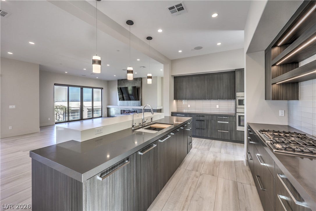 422 Tranquil Peak Court, Henderson, NV 89012 422 Tranquil Peak Court, Henderson, NV 89012
