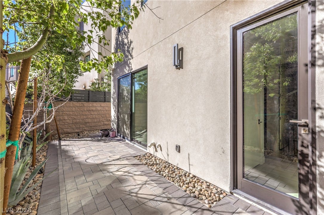 422 Tranquil Peak Court, Henderson, NV 89012 422 Tranquil Peak Court, Henderson, NV 89012