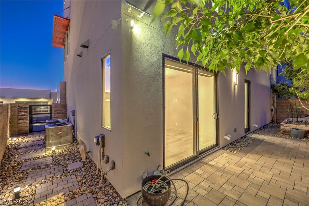 422 Tranquil Peak Court, Henderson, NV 89012 422 Tranquil Peak Court, Henderson, NV 89012