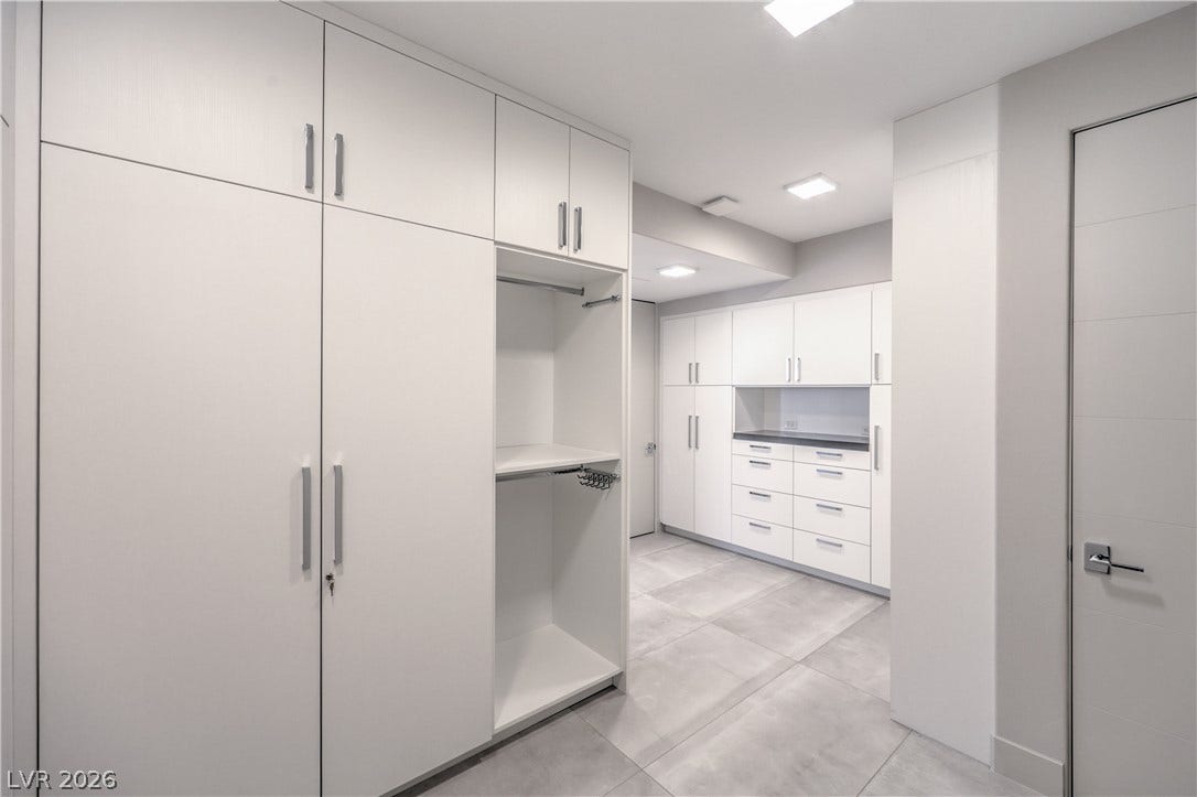 422 Tranquil Peak Court, Henderson, NV 89012 422 Tranquil Peak Court, Henderson, NV 89012