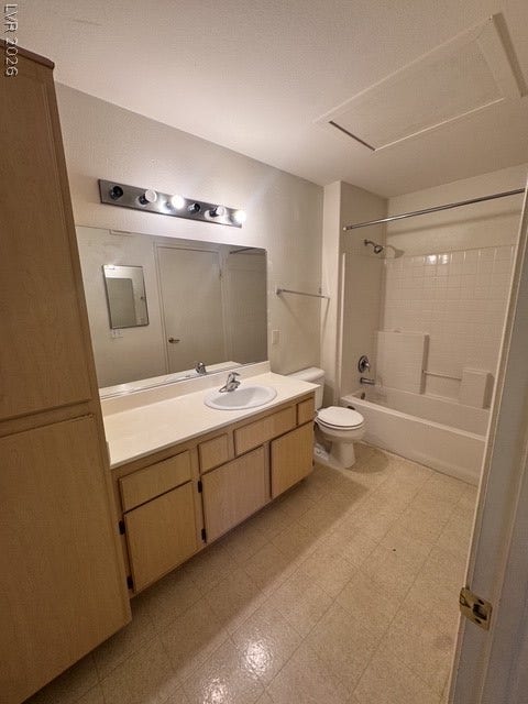 1881 W Alexander Road, #2107, North Las Vegas, NV 89032 Functional bathroom features a long vanity counter and integrated tub and shower combination.
