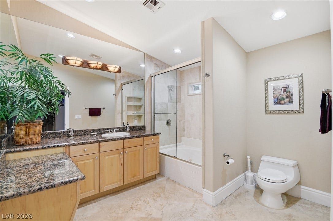 6625 W El Campo Grande Avenue, Las Vegas, NV 89130 Office or Jr Suite full bath