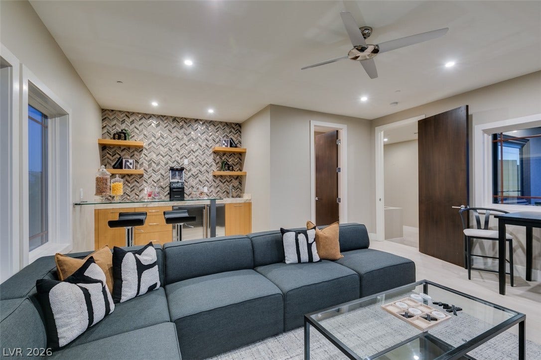 1376 Opal Valley Street, Henderson, NV 89052 1376 Opal Valley Street, Henderson, NV 89052