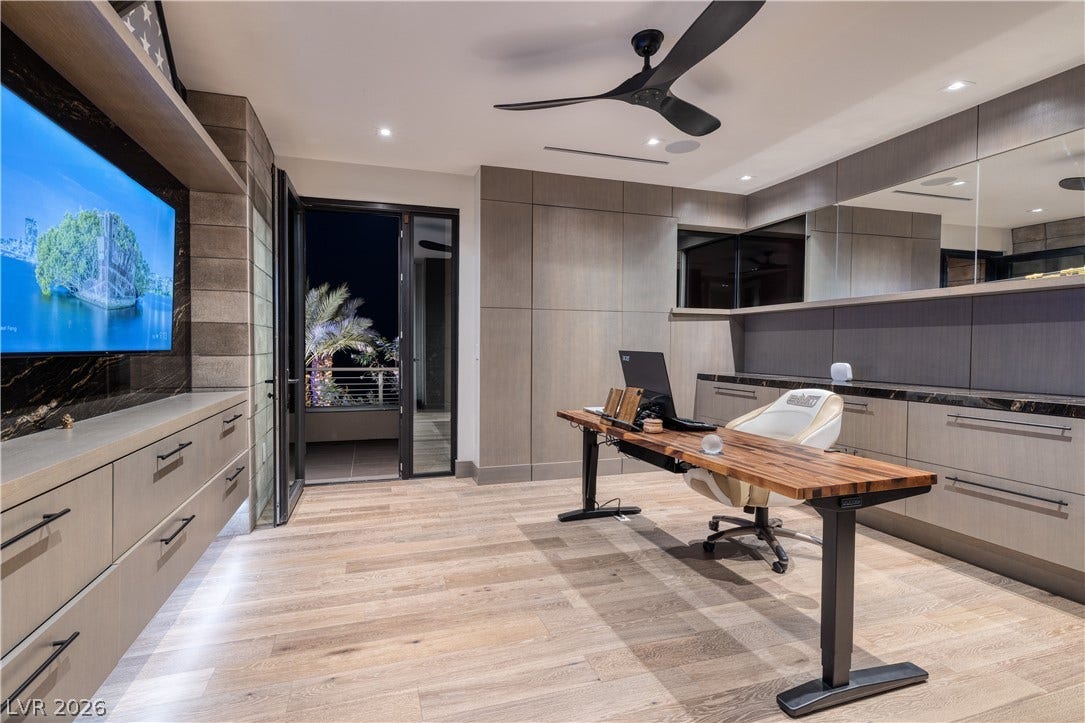 10 Sunrise Beach Circle, Henderson, NV 89011 Executive Office with Balcony