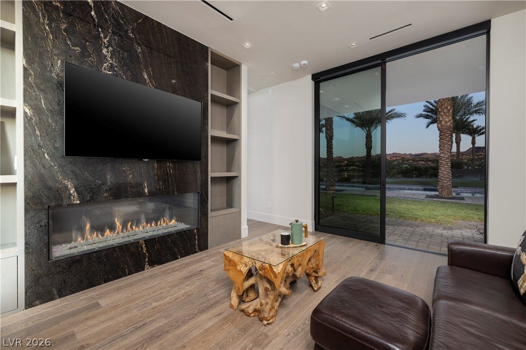 10 Sunrise Beach Circle, Henderson, NV 89011 Retreat