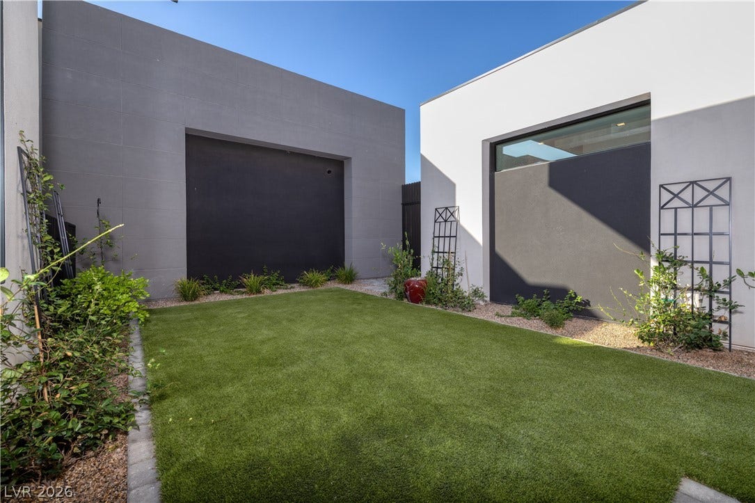 10 Sunrise Beach Circle, Henderson, NV 89011 10 Sunrise Beach Circle, Henderson, NV 89011