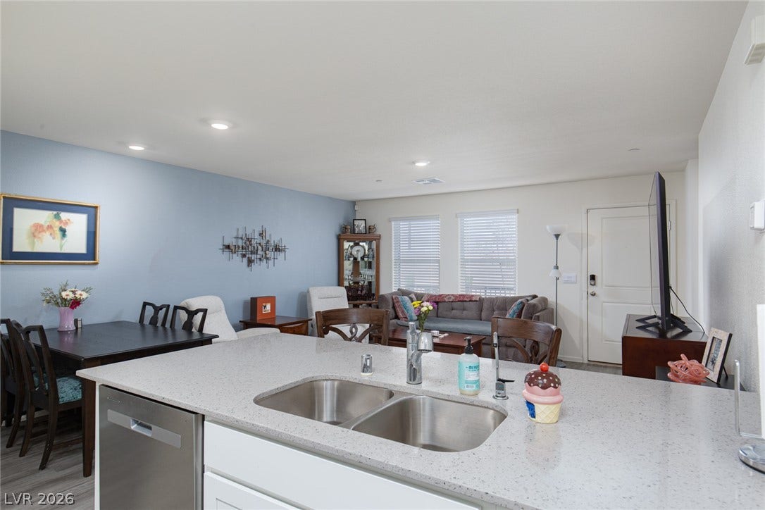 1596 Foley Bay Drive, North Las Vegas, NV 89084 Quartz countertops