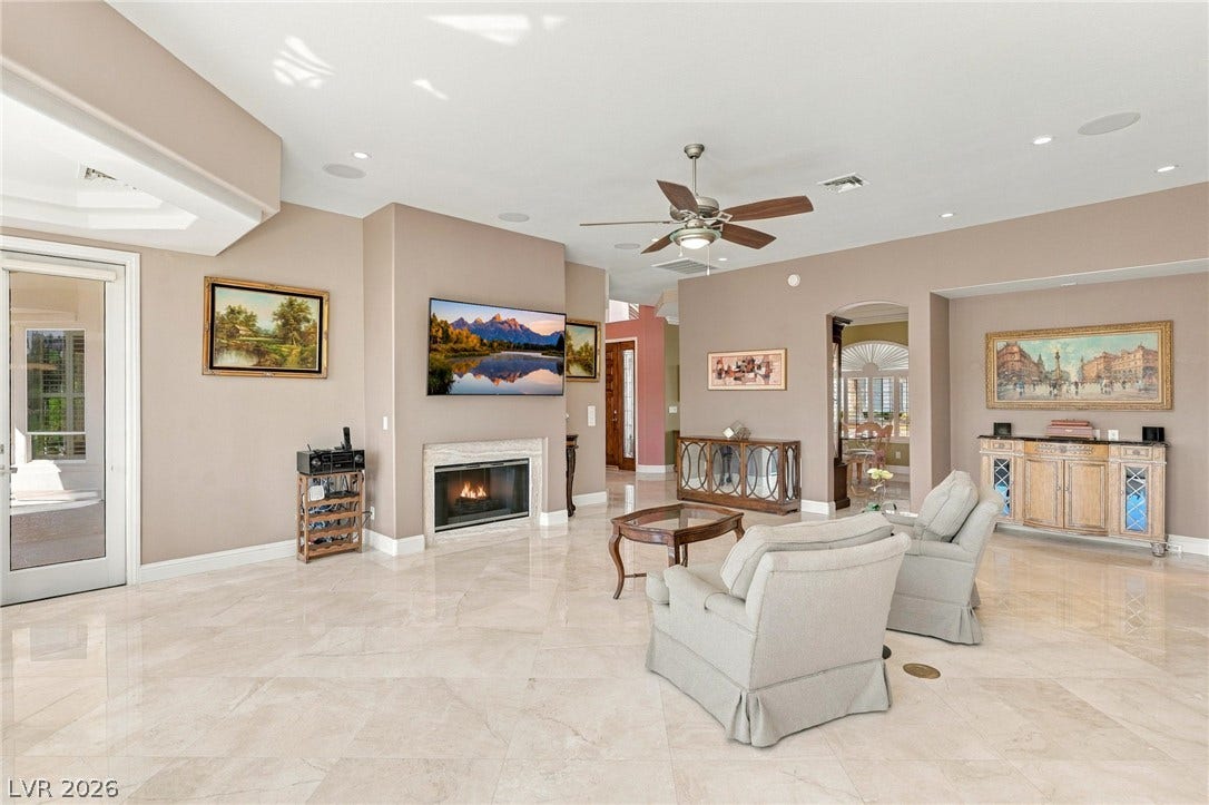 8633 Lakeridge Circle, Las Vegas, NV 89117 8633 Lakeridge Circle, Las Vegas, NV 89117