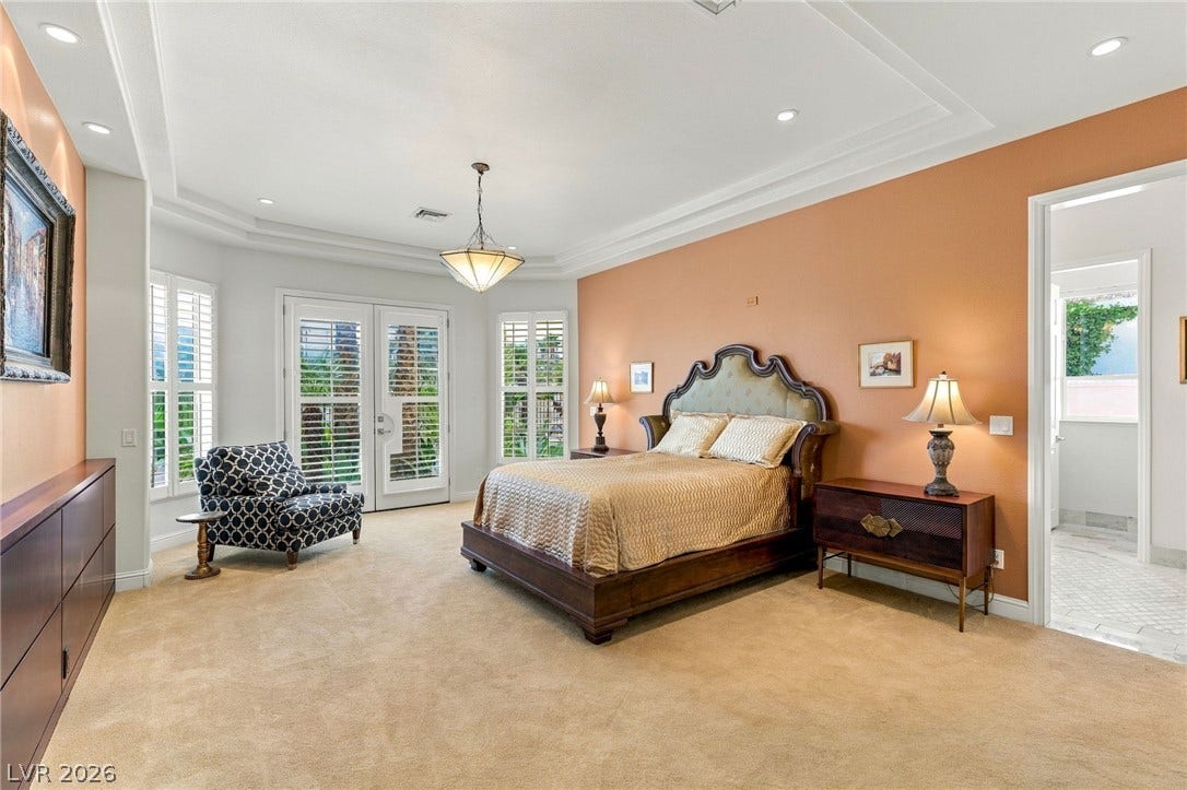8633 Lakeridge Circle, Las Vegas, NV 89117 8633 Lakeridge Circle, Las Vegas, NV 89117