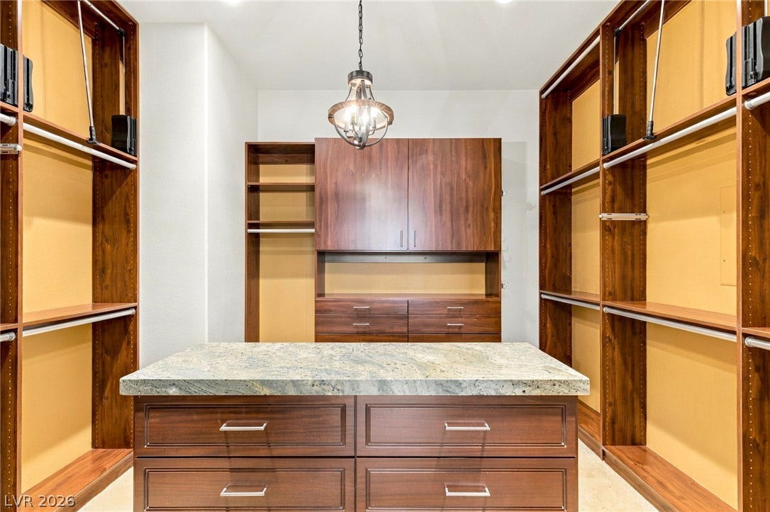 8633 Lakeridge Circle, Las Vegas, NV 89117 8633 Lakeridge Circle, Las Vegas, NV 89117