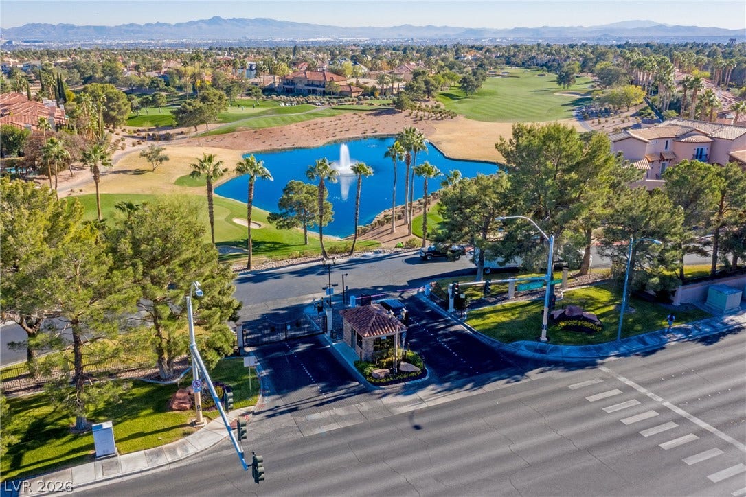 8633 Lakeridge Circle, Las Vegas, NV 89117 8633 Lakeridge Circle, Las Vegas, NV 89117