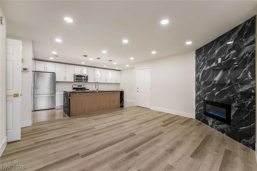 2200 S Fort Apache Road, #2073, Las Vegas, NV 89117