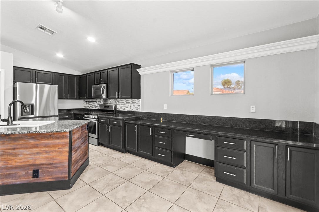 5918 Hills Echo Street, North Las Vegas, NV 89031 5918 Hills Echo Street, North Las Vegas, NV 89031